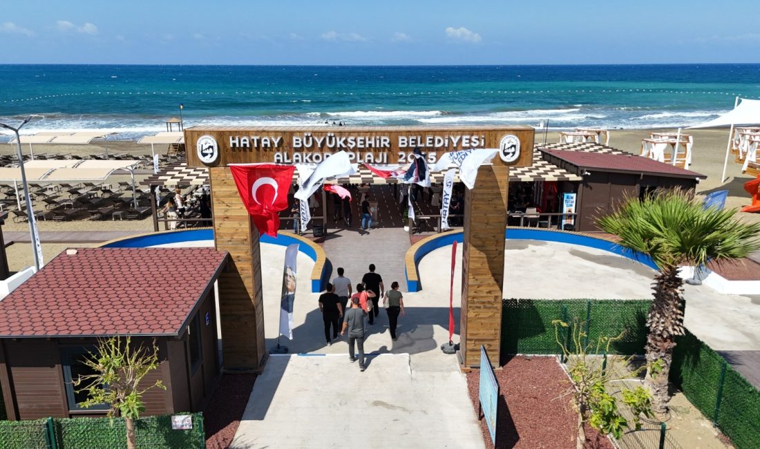 Plaj açılışına HBB Genel Sekreter Yardımcısı Gökhan Yıldırım, Park Bahçe